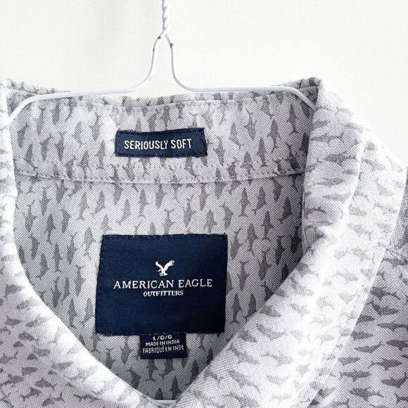 American Eagle Mens Button Down Shirt Seriously Soft Shark Print Gray Large - Picture 4 of 8